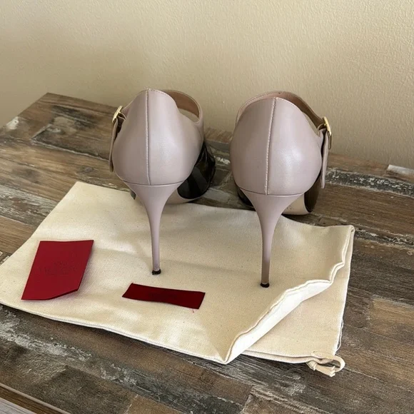 Valentino Black and Tan Heels with Mary Jane Strap - Picture 3 of 5